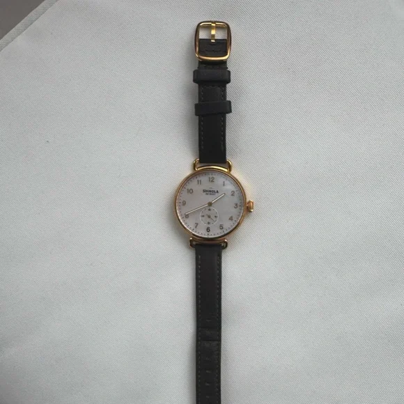 Women’s shinola watch with dark green band - Picture 3 of 7